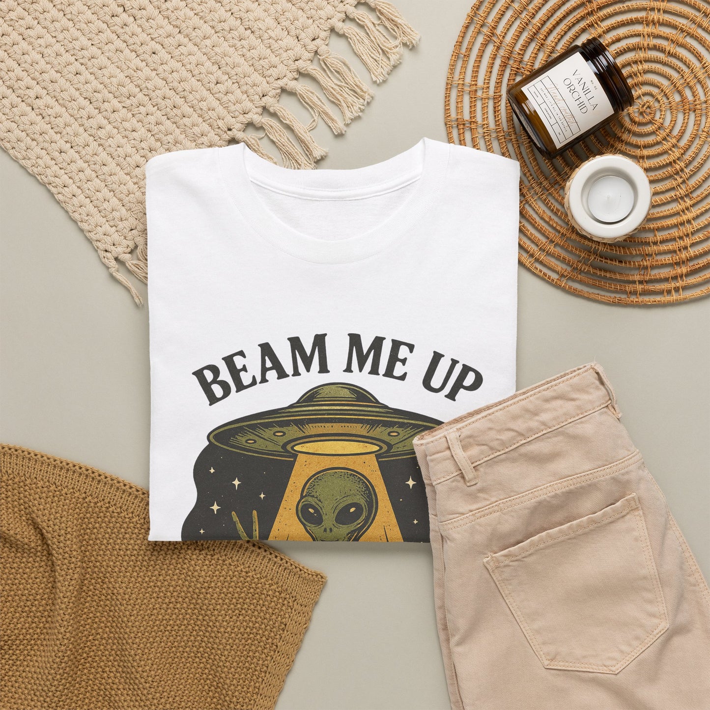 Alien Graphic Tee — "Beam Me Up, This Place Sucks" Funny UFO T-Shirt